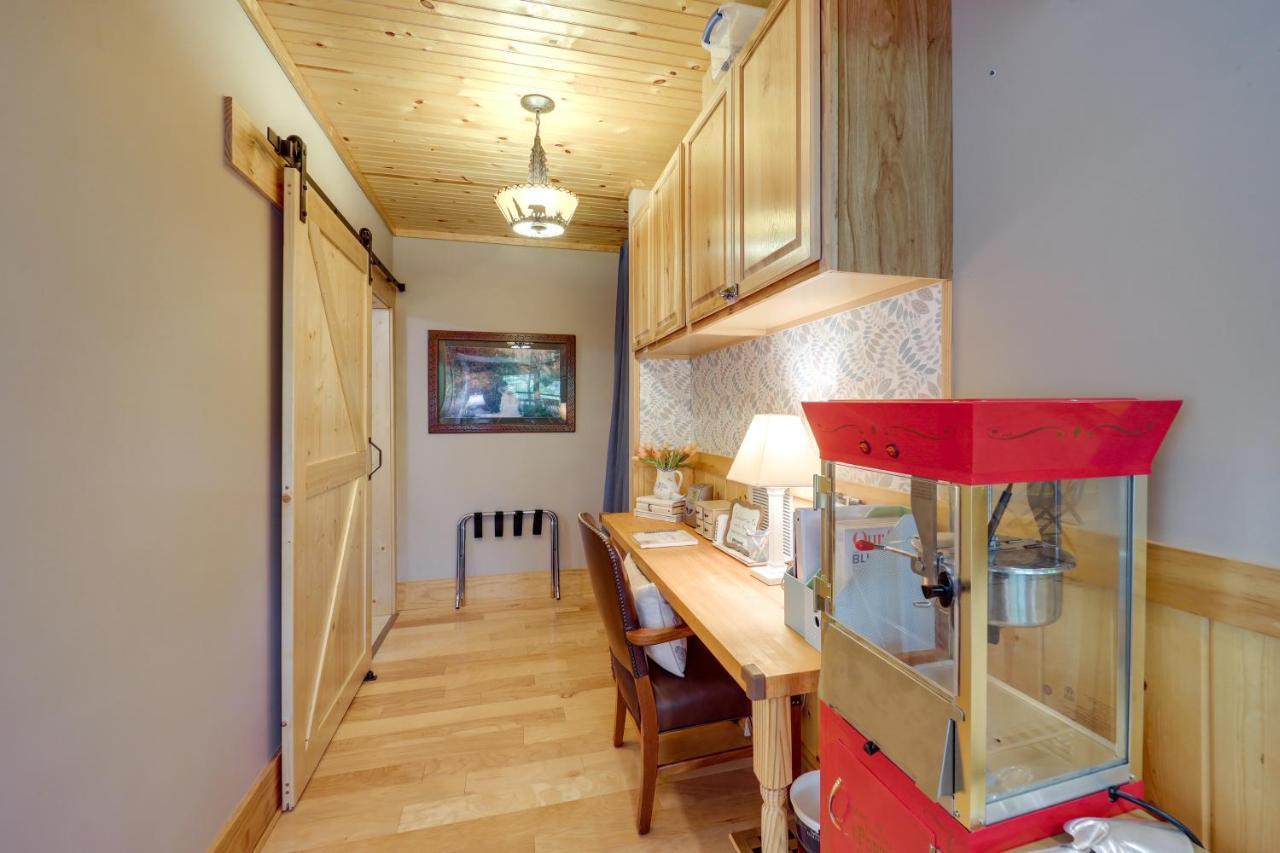 West Jefferson Vacation Rental Near River Exterior photo